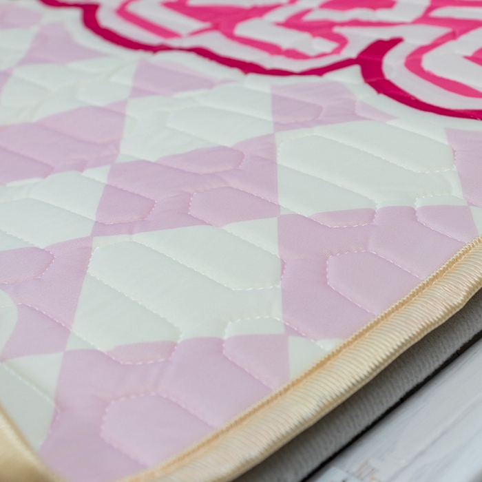 91家纺网 家纺一手货源 找家纺 欣宜家纺 2025新款母婴级儿童乳胶凉席空调席 甜蜜小熊