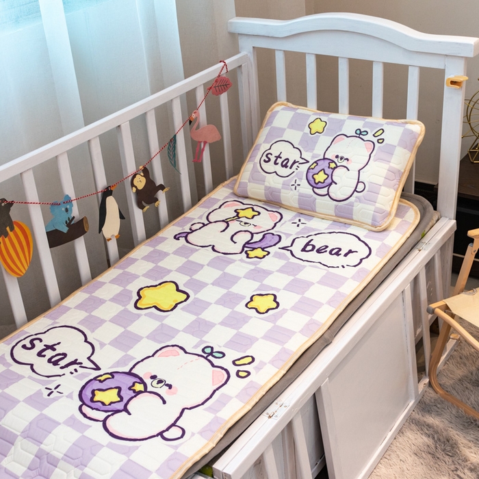 91家纺网 家纺一手货源 找家纺 欣宜家纺 2025新款母婴级儿童乳胶凉席空调席 足球熊