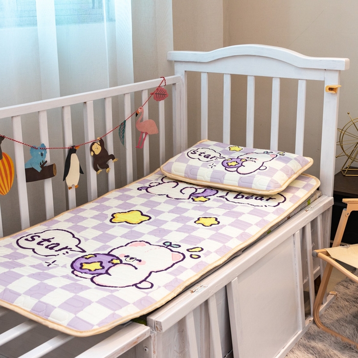 91家纺网 家纺一手货源 找家纺 欣宜家纺 2025新款母婴级儿童乳胶凉席空调席 足球熊