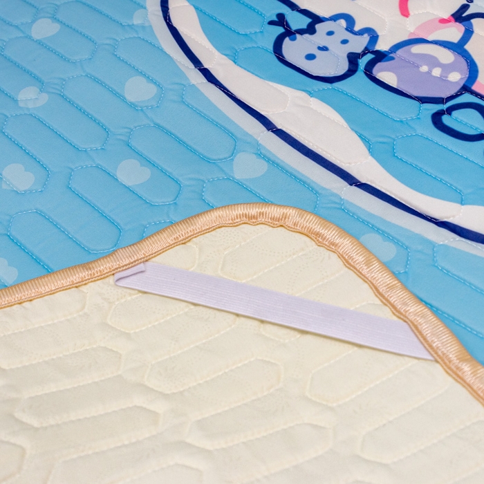 91家纺网 家纺一手货源 找家纺 欣宜家纺 2025新款母婴级儿童乳胶凉席空调席 熊兔野餐