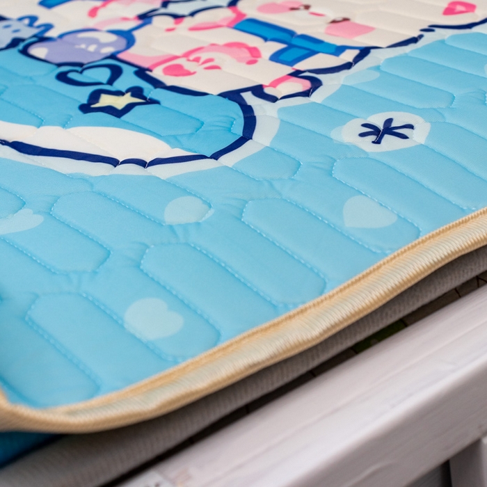 91家纺网 家纺一手货源 找家纺 欣宜家纺 2025新款母婴级儿童乳胶凉席空调席 熊兔野餐