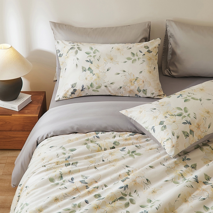 91家纺网 家纺一手货源 找家纺 欣宜家纺 2025新款60支长绒棉数码印花系列四件套 白玉兰