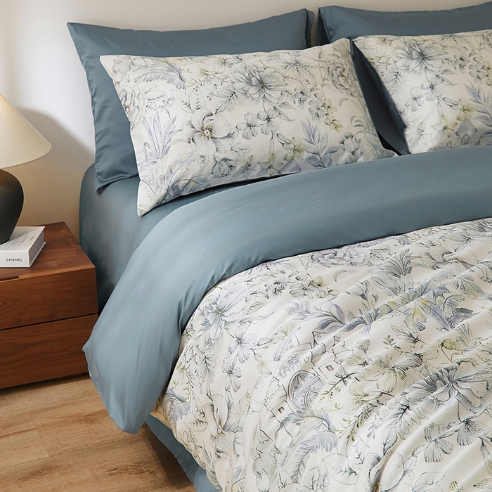 91家纺网 家纺一手货源 找家纺 欣宜家纺 2025新款60支长绒棉数码印花系列四件套 花海城堡