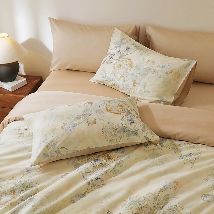 91家纺网 家纺一手货源 找家纺 欣宜家纺 2025新款60支长绒棉数码印花系列四件套 璃月