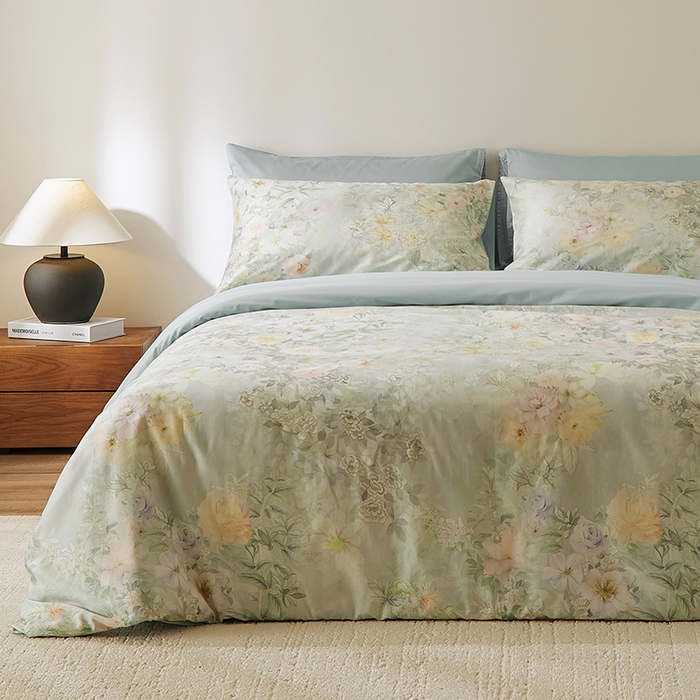 91家纺网 家纺一手货源 找家纺 欣宜家纺 2025新款60支长绒棉数码印花系列四件套 仟云绿