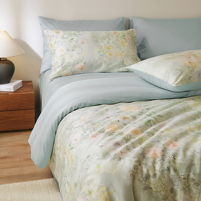 91家纺网 家纺一手货源 找家纺 欣宜家纺 2025新款60支长绒棉数码印花系列四件套 仟云绿