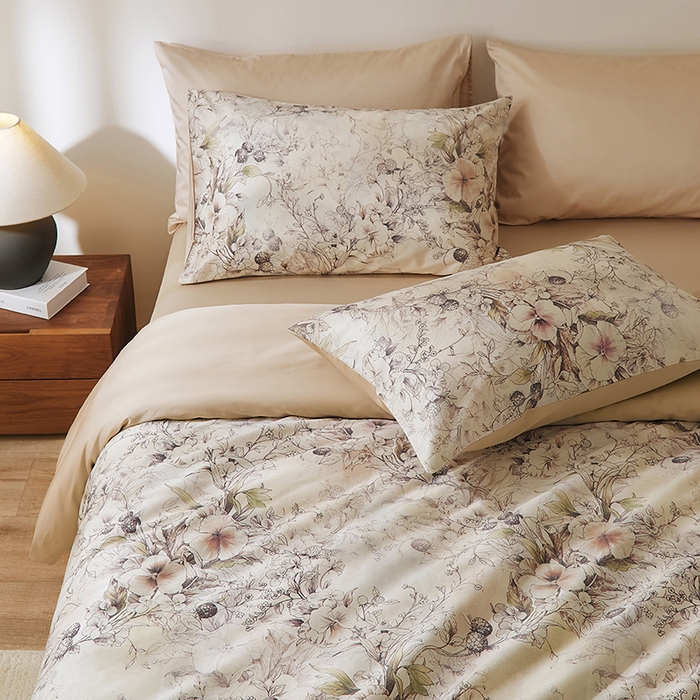 91家纺网 家纺一手货源 找家纺 欣宜家纺 2025新款60支长绒棉数码印花系列四件套 月半湾