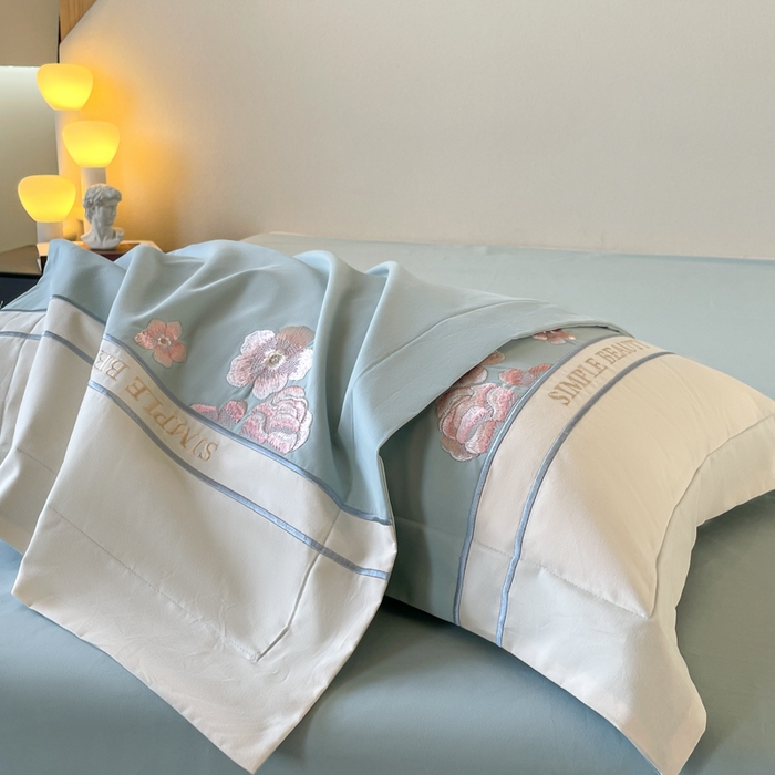 91家纺网 家纺一手货源 找家纺 欣宜家纺 2025新款纯棉全棉长绒棉磨毛不掉毛四件套高端礼盒-半亩花田系列 飘蓝