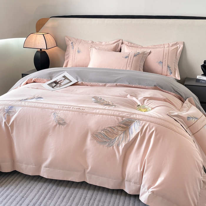 91家纺网 家纺一手货源 找家纺 欣宜家纺 2025新款纯棉全棉长绒棉磨毛不掉毛高端四件套羽翼系列带礼盒 豆沙粉