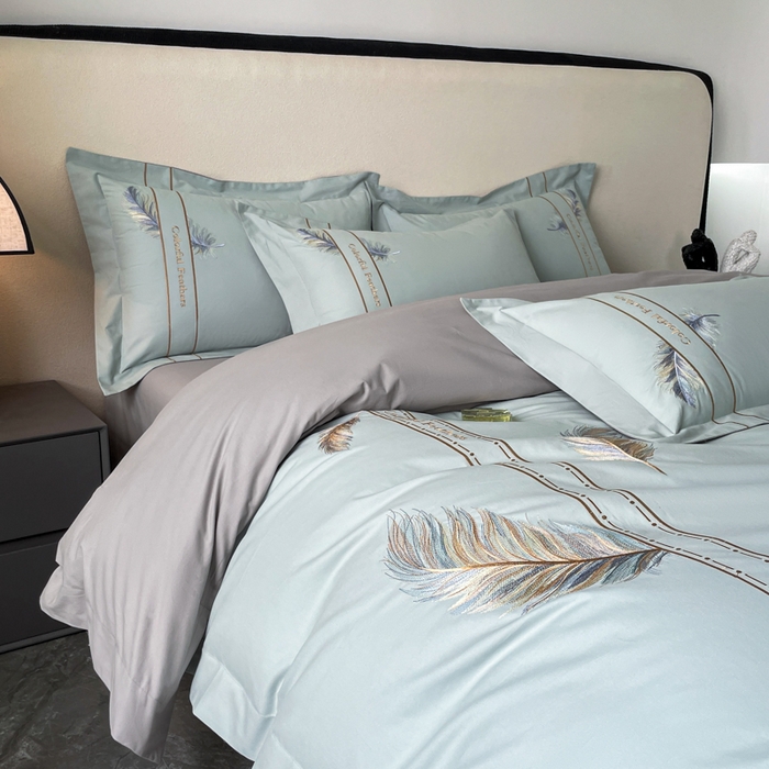 91家纺网 家纺一手货源 找家纺 欣宜家纺 2025新款纯棉全棉长绒棉磨毛不掉毛高端四件套羽翼系列带礼盒 飘蓝