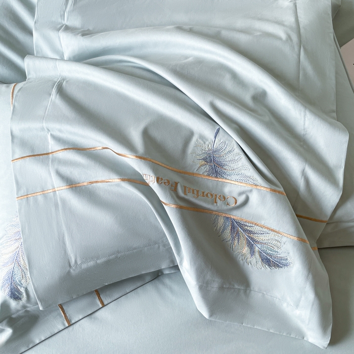 91家纺网 家纺一手货源 找家纺 欣宜家纺 2025新款纯棉全棉长绒棉磨毛不掉毛高端四件套羽翼系列带礼盒 飘蓝