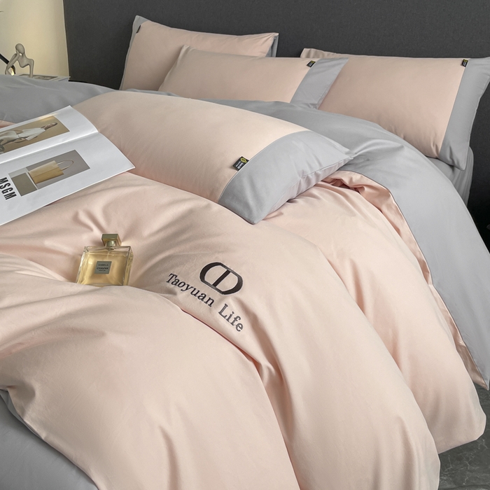 91家纺网 家纺一手货源 找家纺 欣宜家纺 2025新款纯棉全棉长绒棉磨毛刺绣绣花四件套 莫兰迪-少女粉