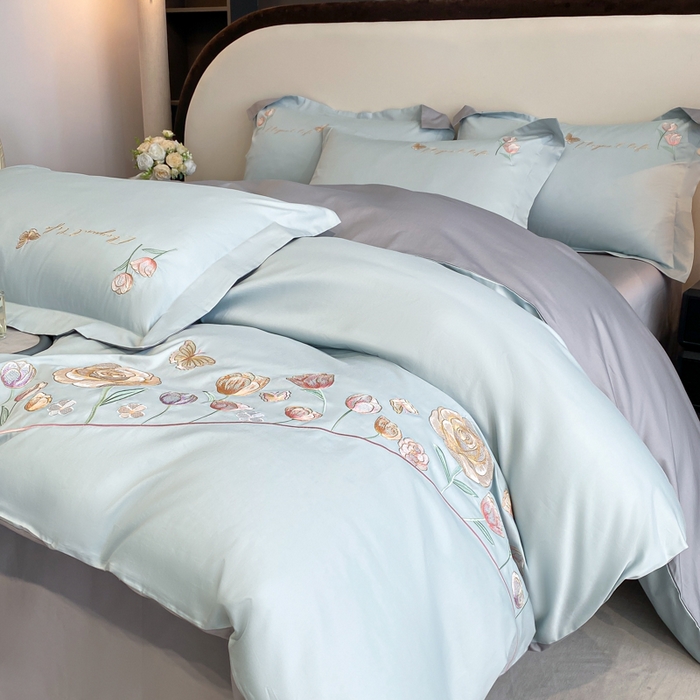 91家纺网 家纺一手货源 找家纺 欣宜家纺 2025新款纯棉全棉长绒棉刺绣绣花高端礼盒初暖系列四件套 飘蓝色