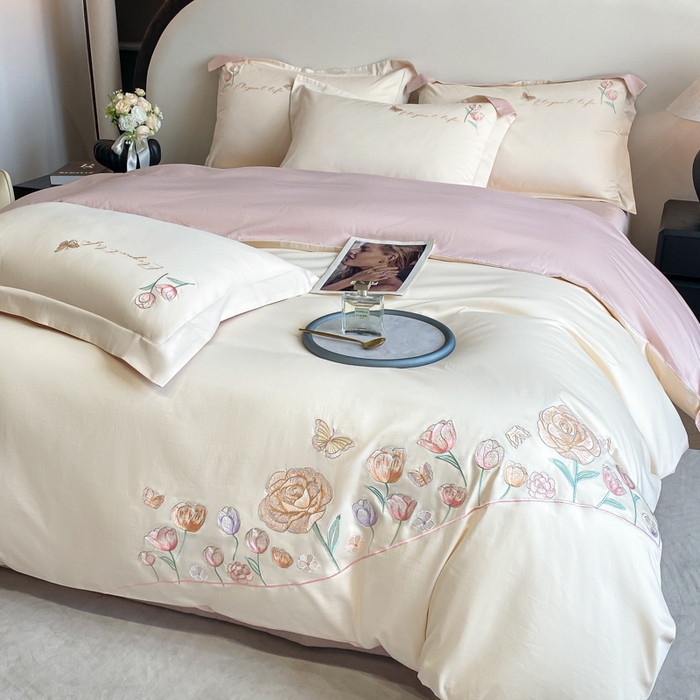 91家纺网 家纺一手货源 找家纺 欣宜家纺 2025新款纯棉全棉长绒棉刺绣绣花高端礼盒初暖系列四件套 白粉色