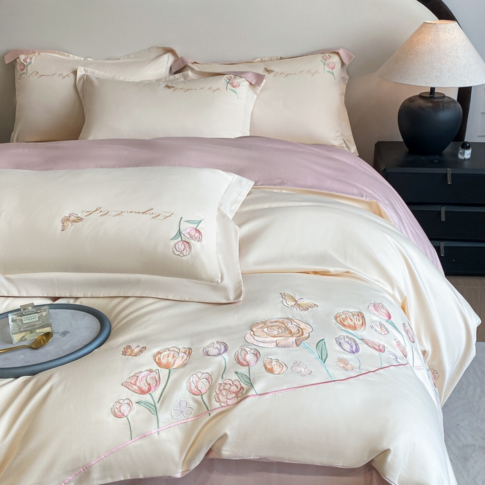 91家纺网 家纺一手货源 找家纺 欣宜家纺 2025新款纯棉全棉长绒棉刺绣绣花高端礼盒初暖系列四件套 白粉色