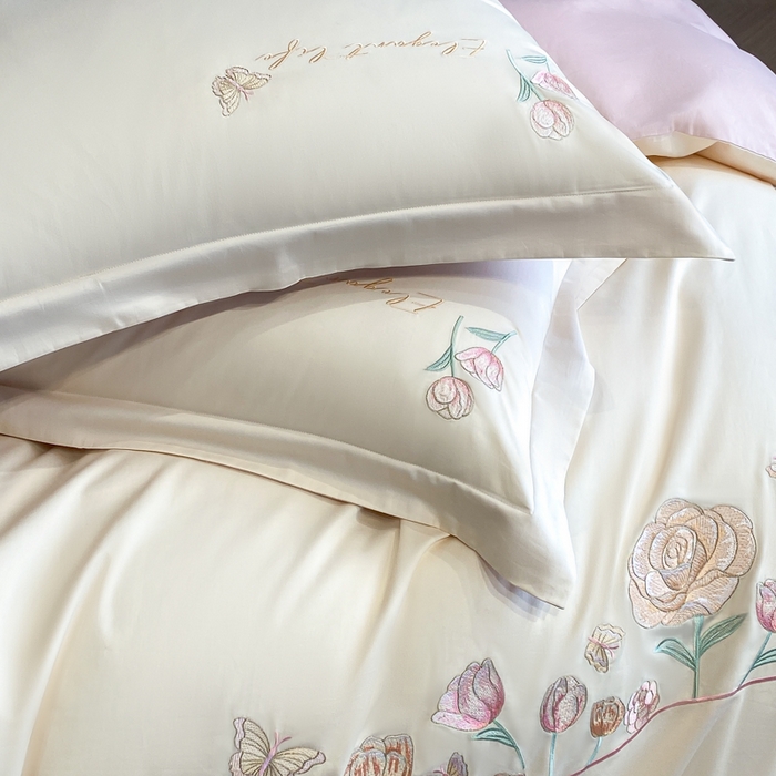 91家纺网 家纺一手货源 找家纺 欣宜家纺 2025新款纯棉全棉长绒棉刺绣绣花高端礼盒初暖系列四件套 白粉色