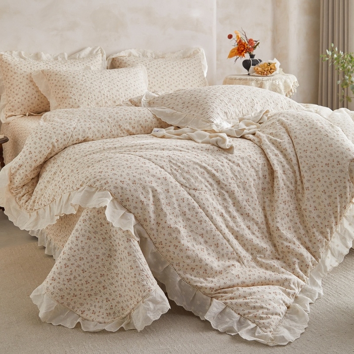 91家纺网 家纺一手货源 找家纺 源舜家纺 2026新款全棉镂空花边天丝棉麻床盖款四件套 花田半亩