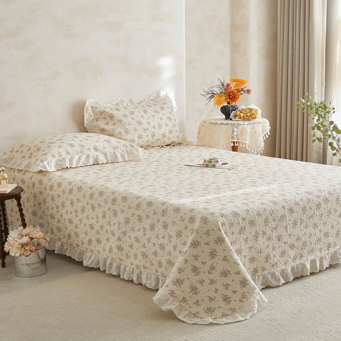 91家纺网 家纺一手货源 找家纺 源舜家纺 2026新款全棉镂空花边天丝棉麻床盖款四件套 空山雨后