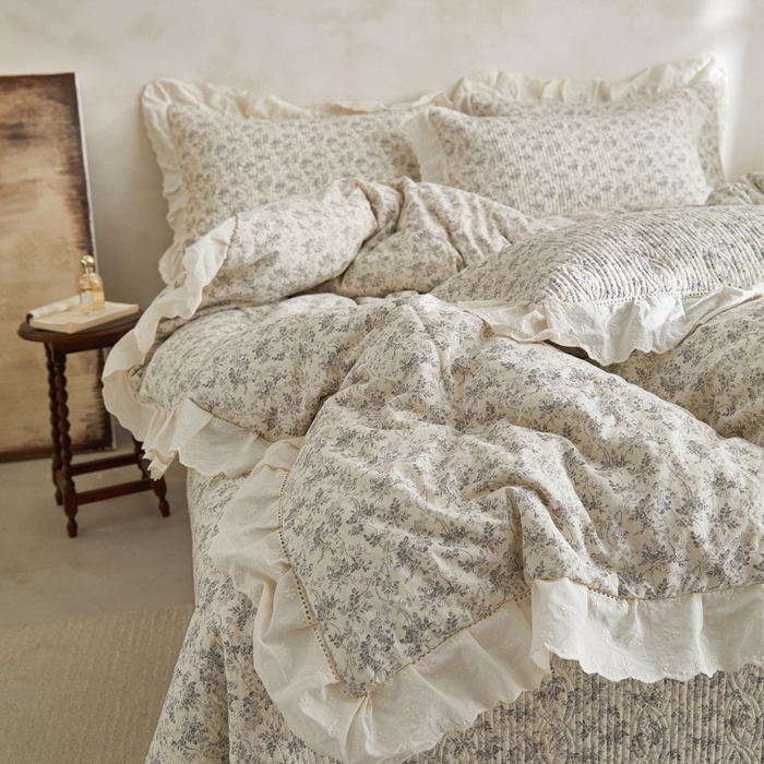 91家纺网 家纺一手货源 找家纺 源舜家纺 2026新款全棉镂空花边天丝棉麻床盖款四件套 闲庭赋-灰