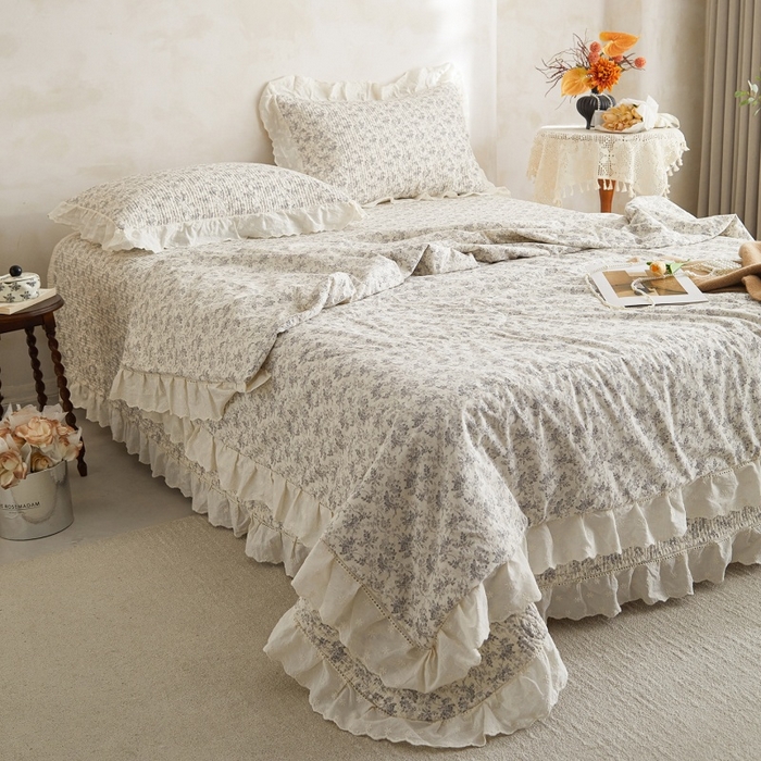 91家纺网 家纺一手货源 找家纺 源舜家纺 2026新款全棉镂空花边天丝棉麻床盖款四件套 闲庭赋-灰