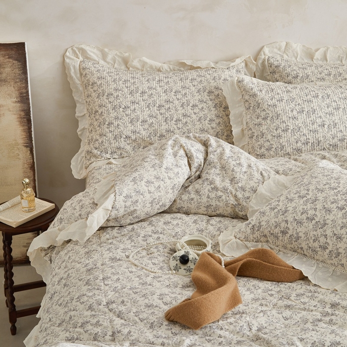 91家纺网 家纺一手货源 找家纺 源舜家纺 2026新款全棉镂空花边天丝棉麻床盖款四件套 闲庭赋-灰