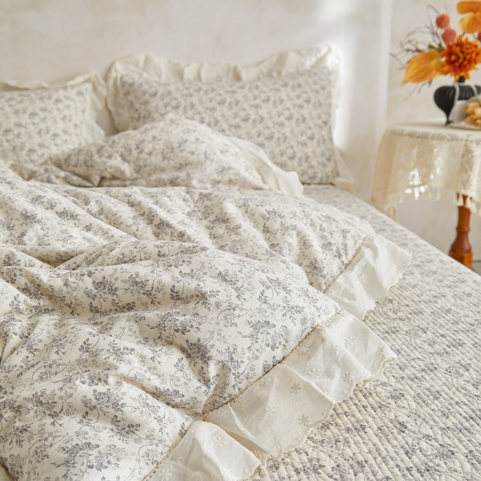 91家纺网 家纺一手货源 找家纺 源舜家纺 2026新款全棉镂空花边天丝棉麻床盖款四件套 闲庭赋-灰