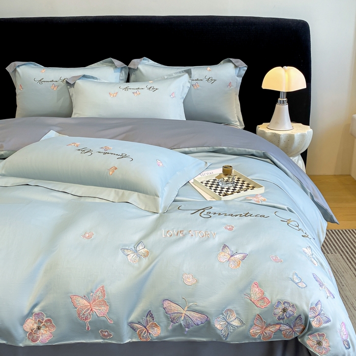 91家纺网 家纺一手货源 找家纺 欣宜家纺 2025新款纯棉全棉长绒棉刺绣绣花高端礼盒蝶梦园系列四件套 飘蓝