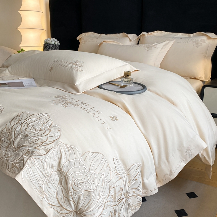 91家纺网 家纺一手货源 找家纺 欣宜家纺 2025新款纯棉全棉长绒棉磨毛不掉毛刺绣绣花四件套-赫尔系列 奶昔白