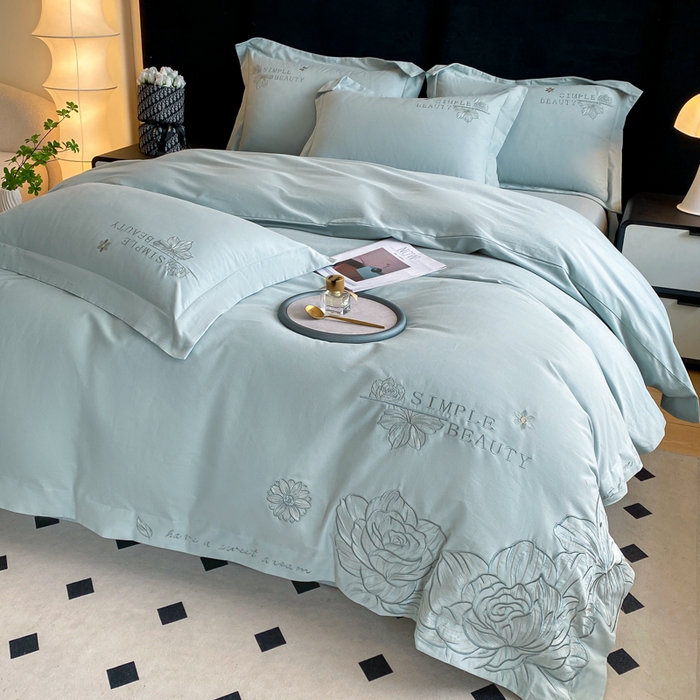 91家纺网 家纺一手货源 找家纺 欣宜家纺 2025新款纯棉全棉长绒棉磨毛不掉毛刺绣绣花四件套-赫尔系列 飘蓝