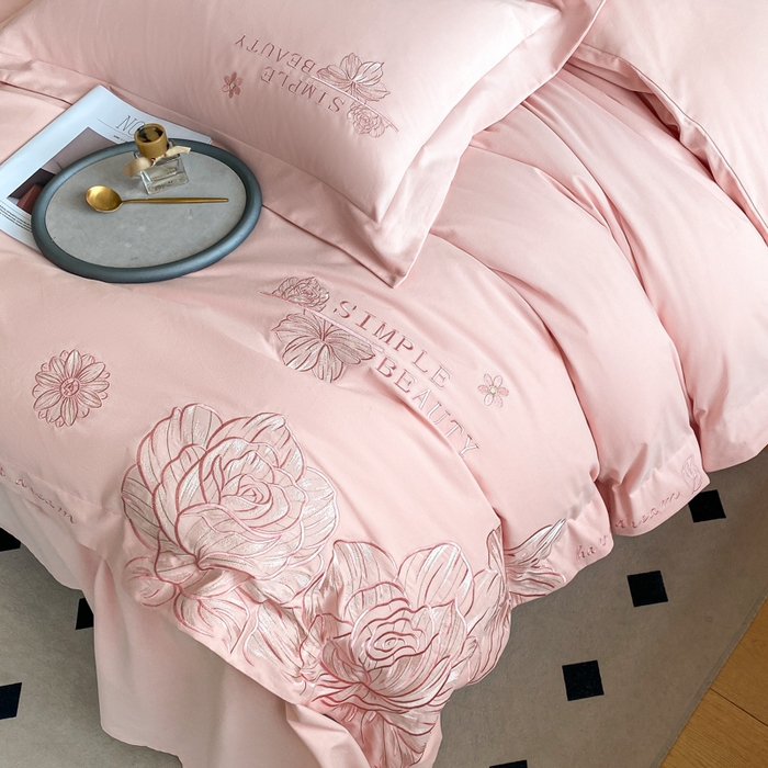 91家纺网 家纺一手货源 找家纺 欣宜家纺 2025新款纯棉全棉长绒棉磨毛不掉毛刺绣绣花四件套-赫尔系列 轻奢粉