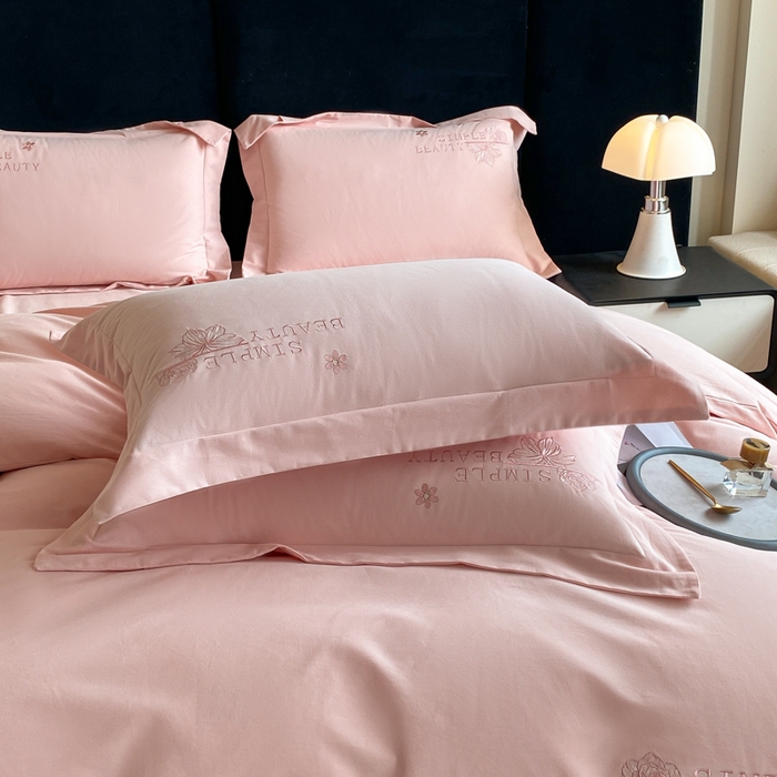 91家纺网 家纺一手货源 找家纺 欣宜家纺 2025新款纯棉全棉长绒棉磨毛不掉毛刺绣绣花四件套-赫尔系列 轻奢粉