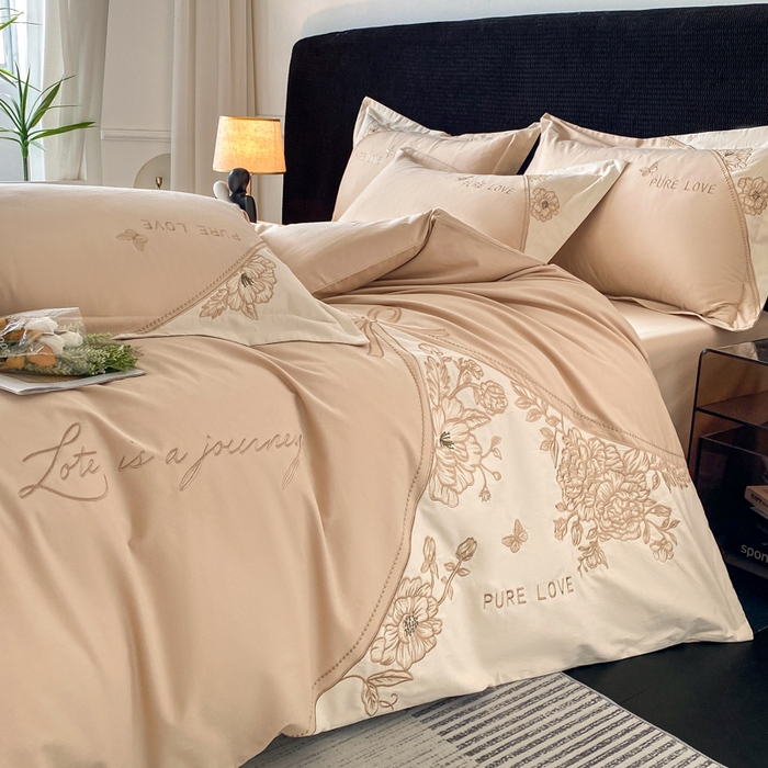 91家纺网 家纺一手货源 找家纺 欣宜家纺 2025新款纯棉全棉长绒棉磨毛不掉毛四件套高端礼盒-罗德岛系列 香槟