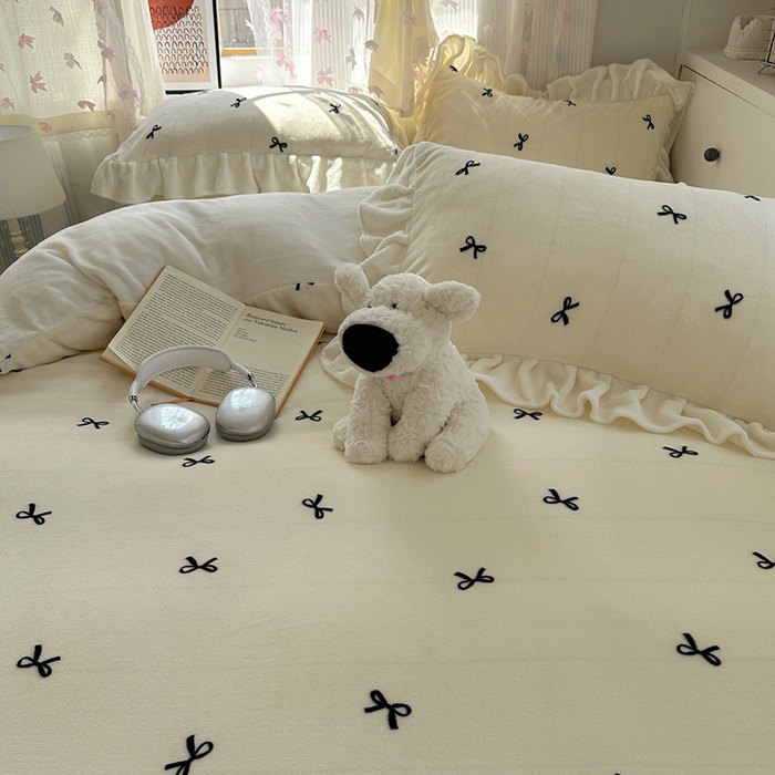 91家纺网 家纺一手货源 找家纺 （总）欣宜家纺 2025新款韩版蝴蝶结花边款牛奶绒四件套