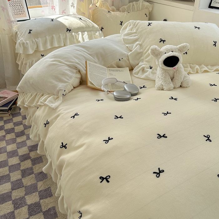 91家纺网 家纺一手货源 找家纺 （总）欣宜家纺 2025新款韩版蝴蝶结花边款牛奶绒四件套