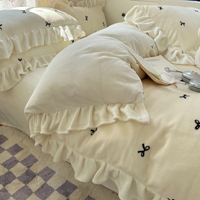 91家纺网 家纺一手货源 找家纺 （总）欣宜家纺 2025新款韩版蝴蝶结花边款牛奶绒四件套