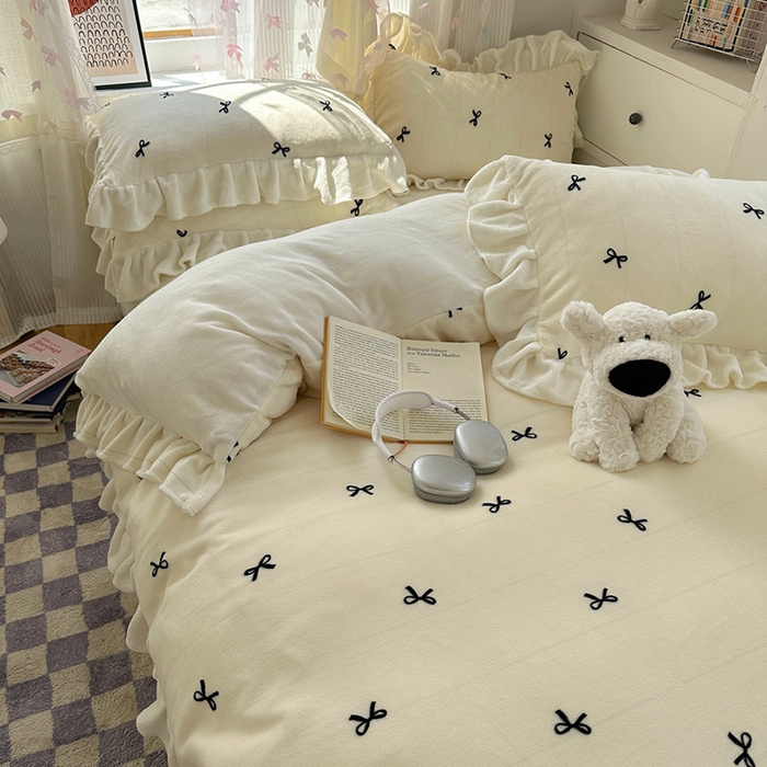 91家纺网 家纺一手货源 找家纺 （总）欣宜家纺 2025新款韩版蝴蝶结花边款牛奶绒四件套