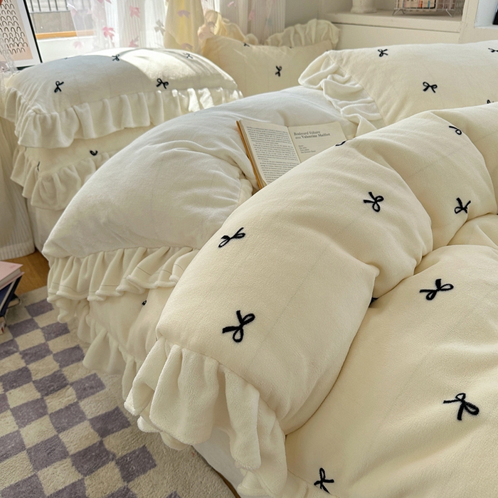 91家纺网 家纺一手货源 找家纺 （总）欣宜家纺 2025新款韩版蝴蝶结花边款牛奶绒四件套