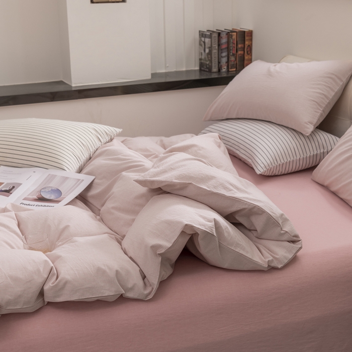 91家纺网 家纺一手货源 找家纺 柠萌家居 2026新款色织水洗棉四件套单被套 粉极细条