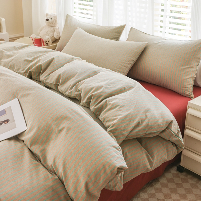 91家纺网 家纺一手货源 找家纺 柠萌家居 2026新款色织水洗棉四件套单被套 驼红条