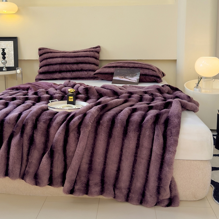 91家纺网 家纺一手货源 找家纺 （总）欣宜家纺 2025新款兔兔绒牛奶绒加厚兔毛毯保暖毯子