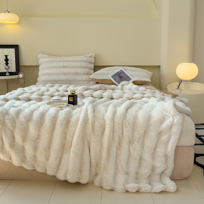 欣宜家纺 2025新款兔兔绒牛奶绒加厚兔毛毯保暖毯子 米白