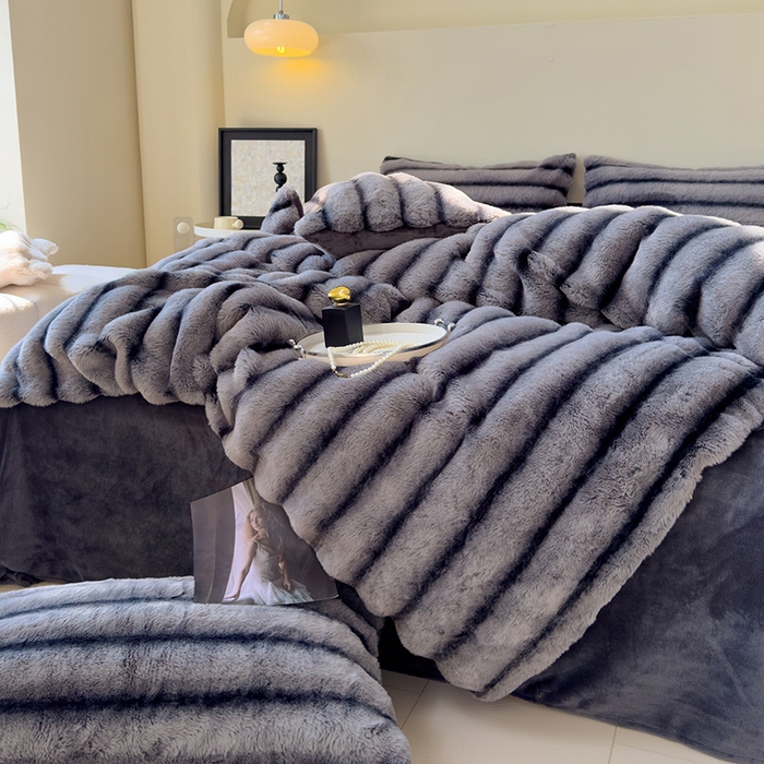 91家纺网 家纺一手货源 找家纺 欣宜家纺 2025新款兔兔绒牛奶绒加厚兔毛毯保暖毯子 深灰