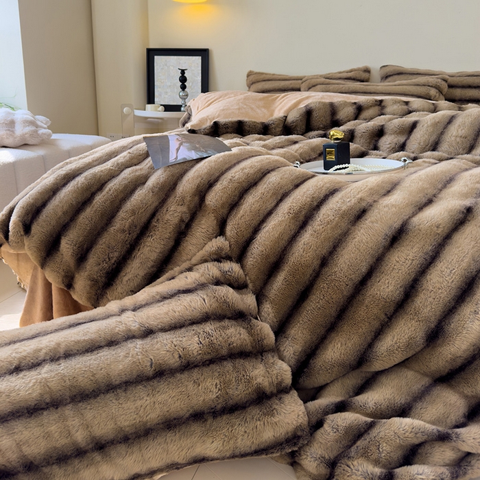 91家纺网 家纺一手货源 找家纺 （总）欣宜家纺 2025新款兔兔绒牛奶绒加厚兔毛保暖四件套