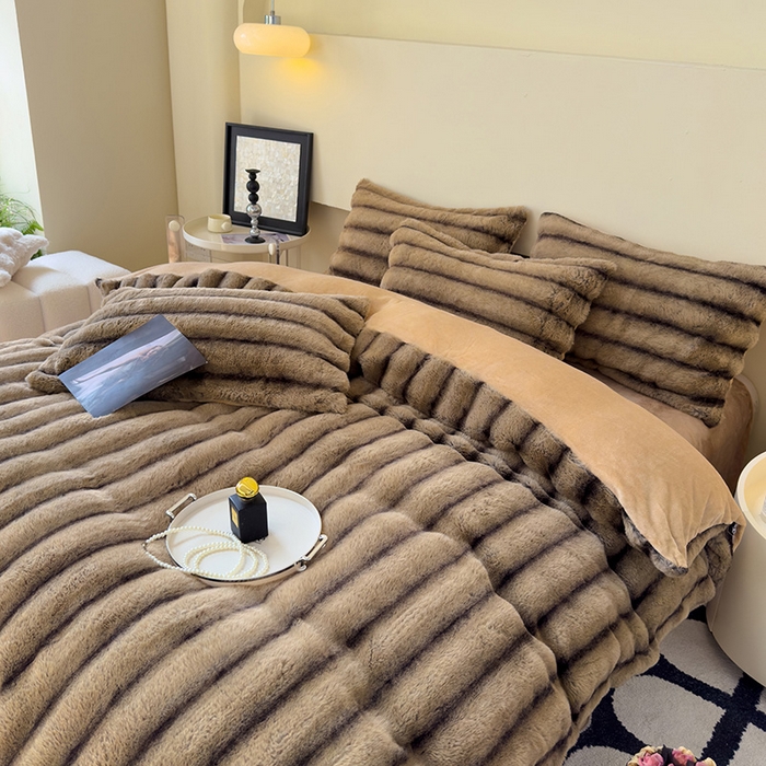 91家纺网 家纺一手货源 找家纺 欣宜家纺 2025新款兔兔绒牛奶绒加厚兔毛保暖四件套 咖啡