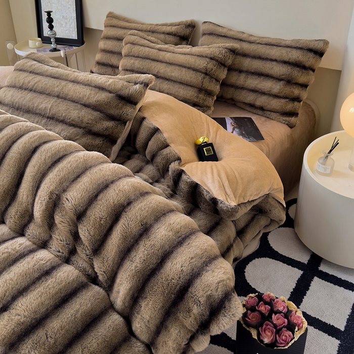 91家纺网 家纺一手货源 找家纺 欣宜家纺 2025新款兔兔绒牛奶绒加厚兔毛保暖四件套 咖啡