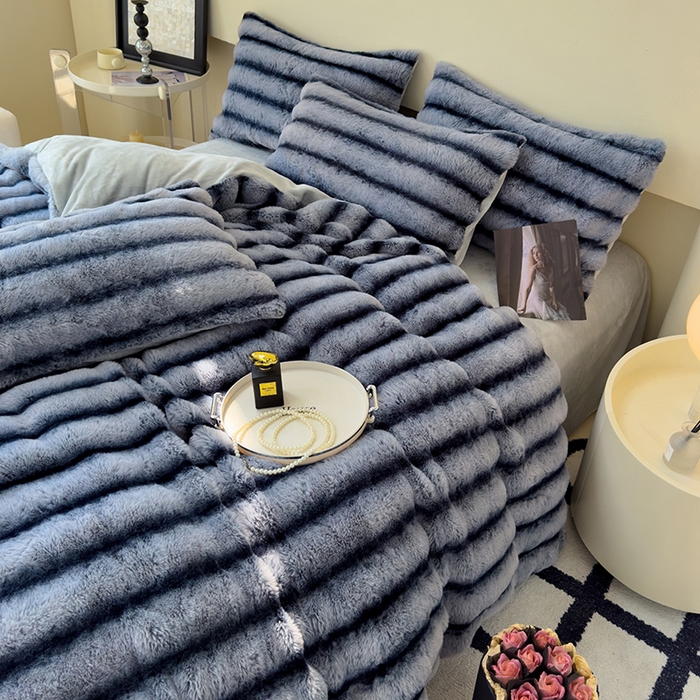 91家纺网 家纺一手货源 找家纺 欣宜家纺 2025新款兔兔绒牛奶绒加厚兔毛保暖四件套 蓝灰