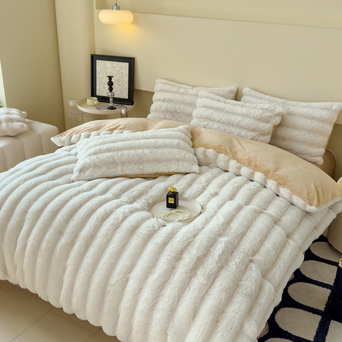 91家纺网 家纺一手货源 找家纺 欣宜家纺 2025新款兔兔绒牛奶绒加厚兔毛保暖四件套 米白