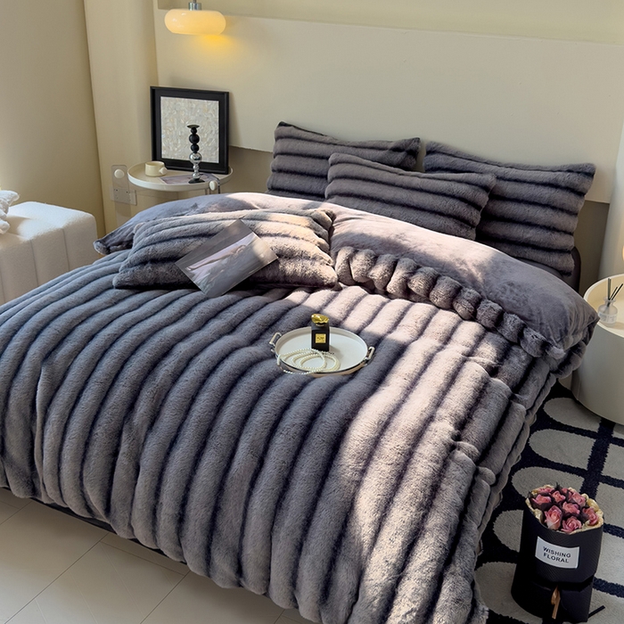 91家纺网 家纺一手货源 找家纺 欣宜家纺 2025新款兔兔绒牛奶绒加厚兔毛保暖四件套 深灰