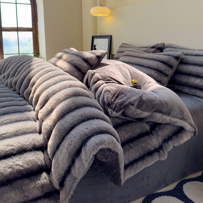 91家纺网 家纺一手货源 找家纺 欣宜家纺 2025新款兔兔绒牛奶绒加厚兔毛保暖四件套 深灰