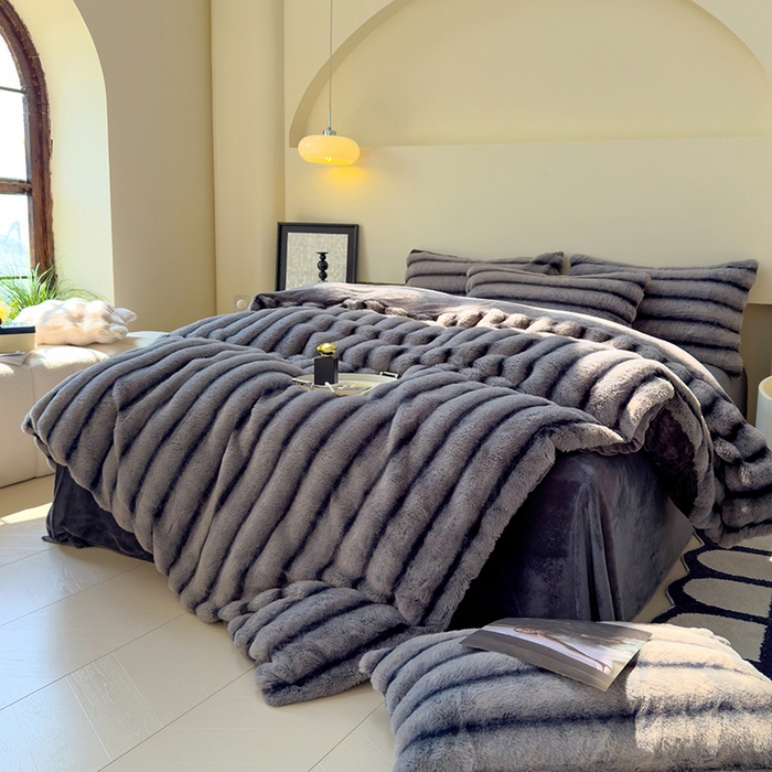 91家纺网 家纺一手货源 找家纺 欣宜家纺 2025新款兔兔绒牛奶绒加厚兔毛保暖四件套 深灰